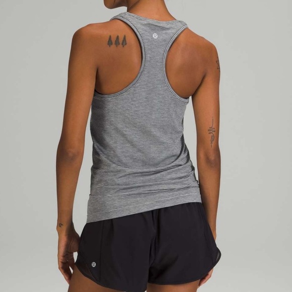 Lululemon Swiftly Tech Racerback Tank Top 2.0 Size 8
Tetra Stripe Grey Black - Picture 7 of 7